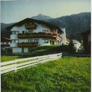 https://landhaus-brigitta.innsbruckaustriahotels.com
